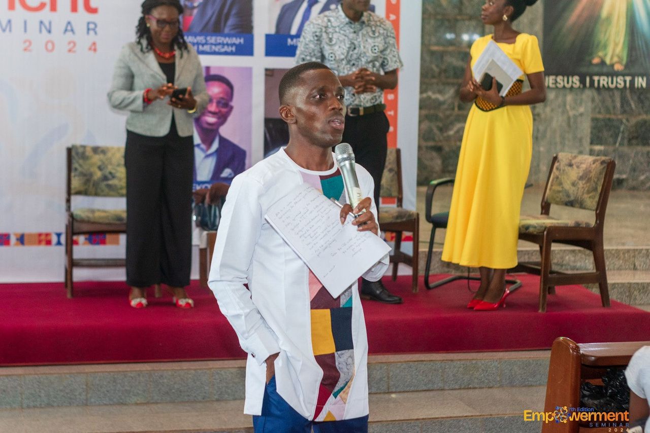 Couple’s coordinated outfits